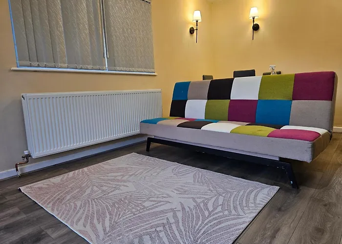 Clover Corner - 1-Bedroom Flat